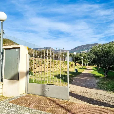 Guara Golf Y Pool Comotucasa 度假居 Nueno