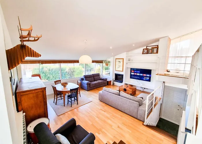 Guara Golf Y Pool Comotucasa Holiday home Nueno